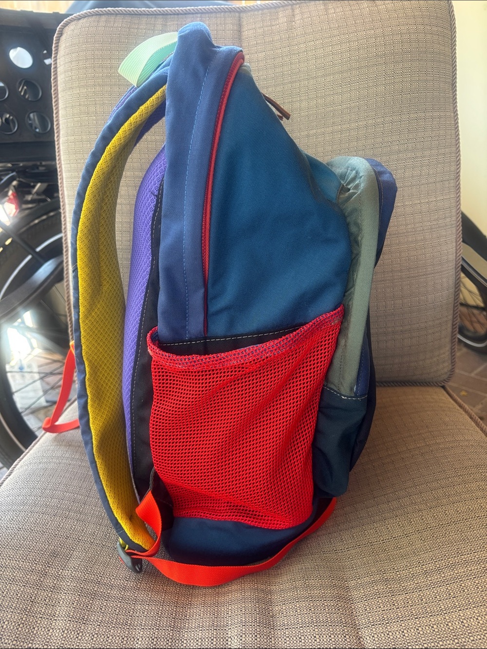 cotopaxi Multicolor Cusco 26 Backpack — Black Front, Blue Base, Red Accent - Picture 3 of 12